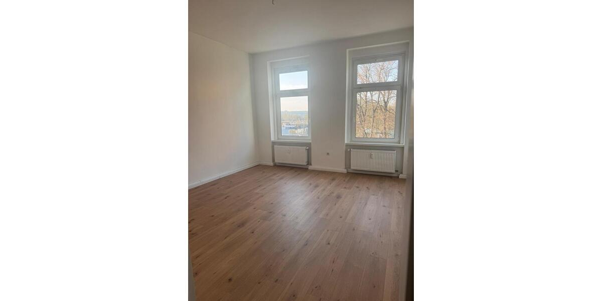 Etagenwohnung Plauen Bahnhofsvorstadt - 3 Zimmer, 86 m&sup2;, 450&euro; | Angebot:25855312