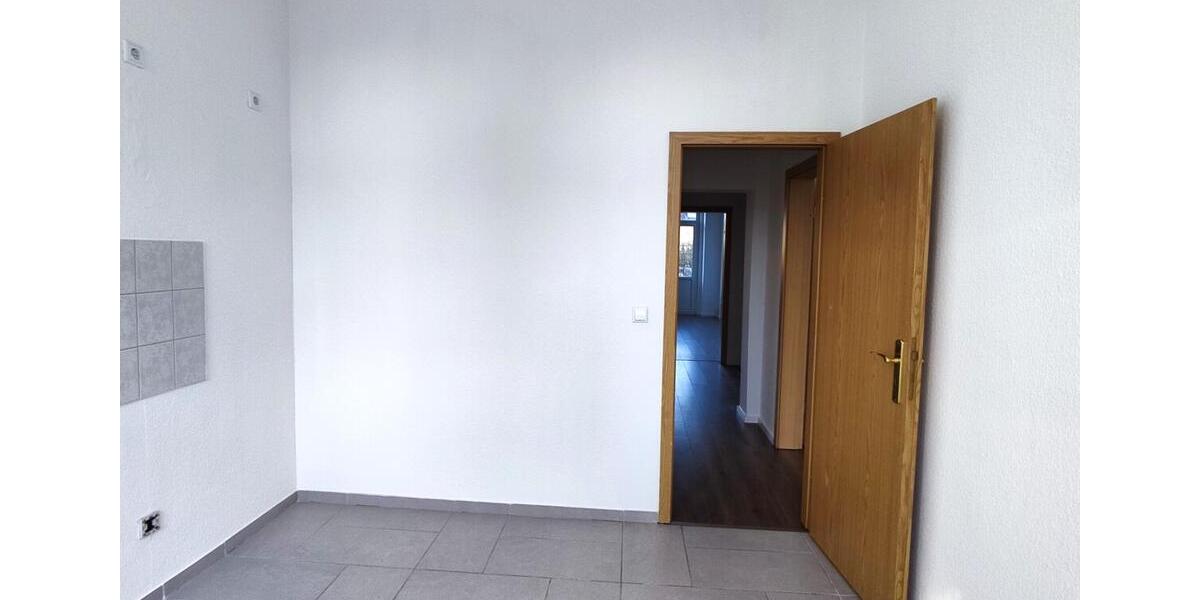 Erdgeschoßwohnung Plauen Altstadt - 2 Zimmer, 66 m&sup2;, 280&euro; | Angebot:25342739