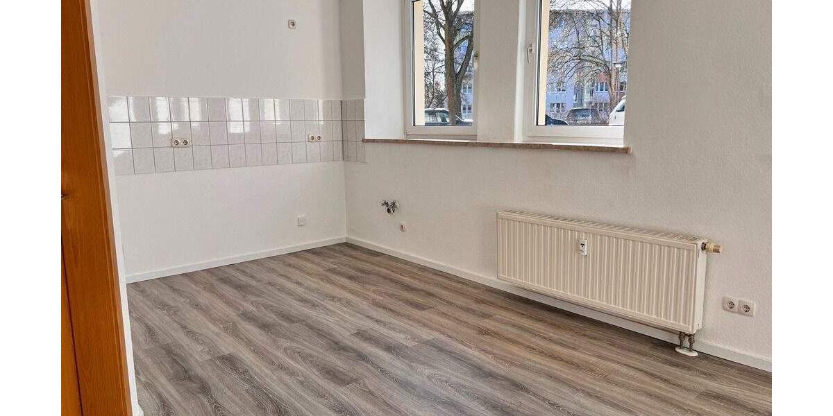 Etagenwohnung Plauen Westend - 2 Zimmer, 42 m&sup2;, 216&euro; | Angebot:25736238