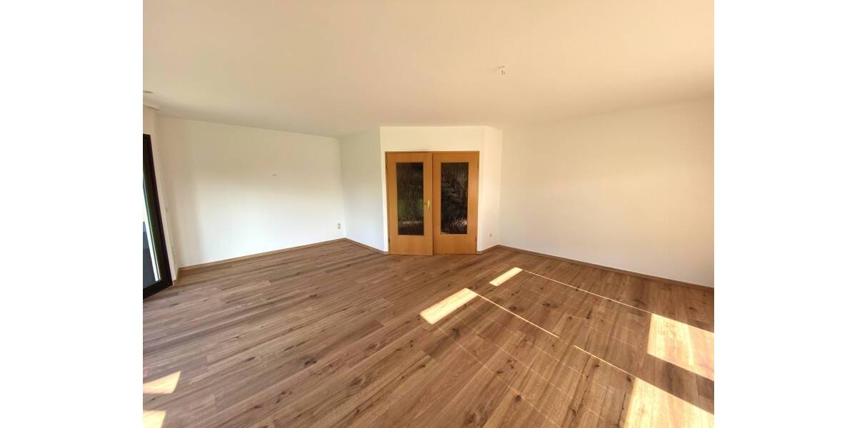 Etagenwohnung Plauen Thiergarten - 3 Zimmer, 120 m&sup2;, 1.100&euro; | Angebot:26786863
