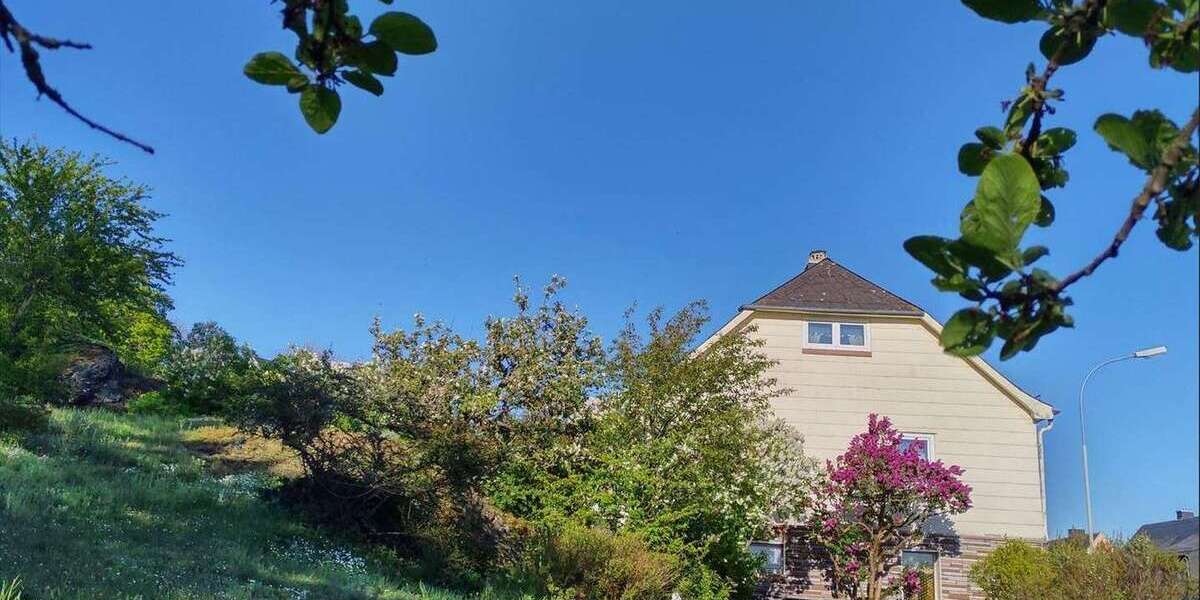 Einfamilienhaus Selbitz - 6 Zimmer, 111 m&sup2;, 129.000&euro; | Angebot:26032432