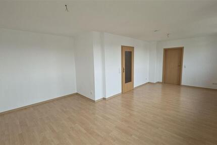 Wohnung Plauen - 2 Zimmer, 65 m&sup2;, 325&euro; | Angebot:25212824