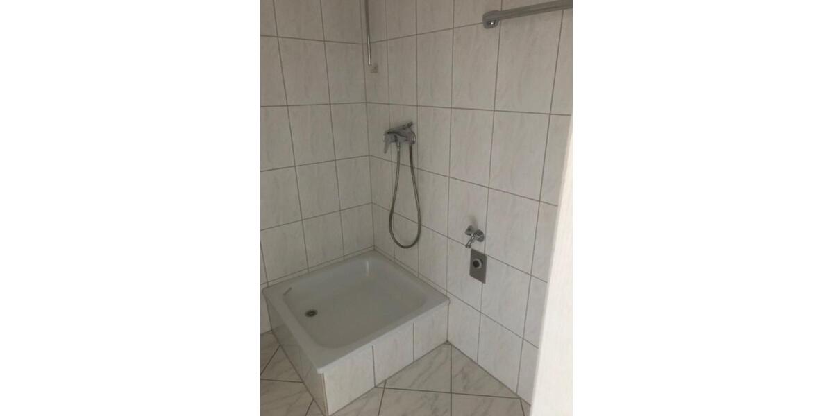 Etagenwohnung Plauen - 1.5 Zimmer, 50 m&sup2;, 250&euro; | Angebot:24773214