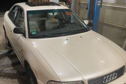 Audi A4 130.000 km 2.500 &euro; Weißenstadt 95163