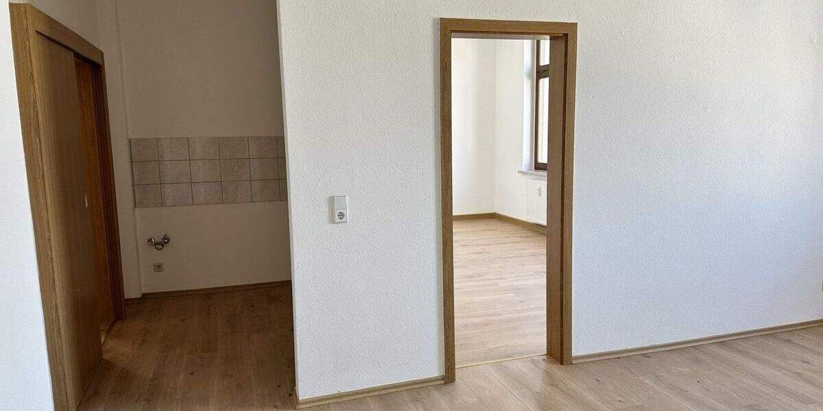 Etagenwohnung Oelsnitz/V. Oelsnitz - 3 Zimmer, 62 m&sup2;, 45.000&euro; | Angebot:25821697