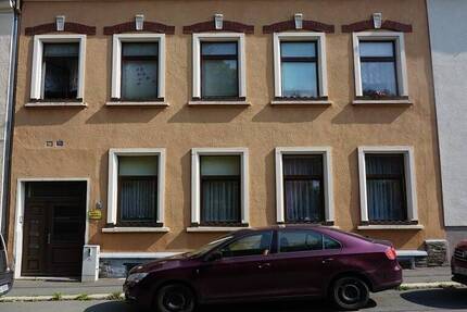 Haus Oelsnitz - 6 Zimmer, 200 m&sup2;, 74.000&euro; | Angebot:25985881