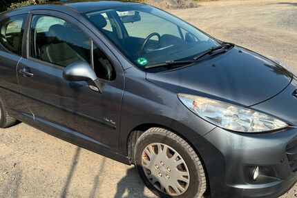 Peugeot 207 151.000 km 1.800 &euro; Döhlau 95128