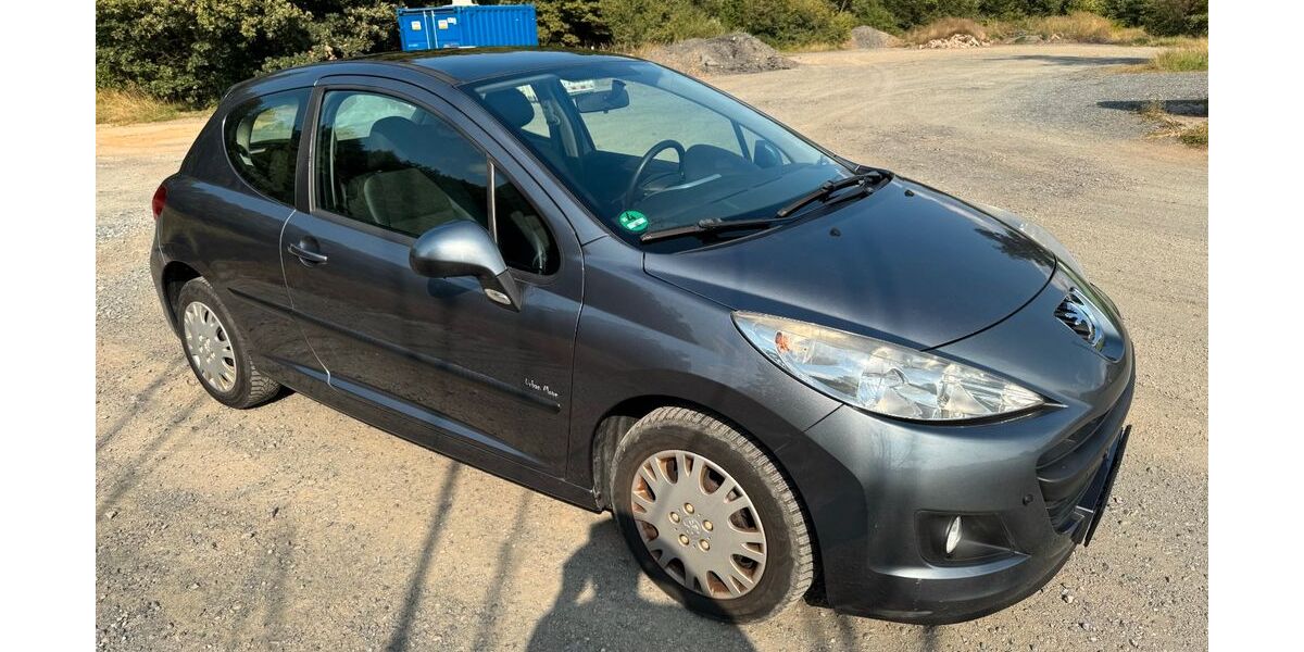 Peugeot 207 151.000 km 1.800 &euro; Döhlau 95128