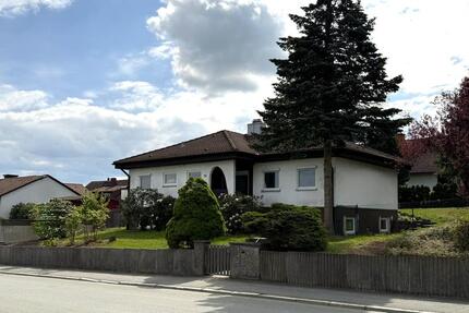 Haus Hof Neuhof - 5 Zimmer, 112 m&sup2;, 1.500&euro; | Angebot:26060180