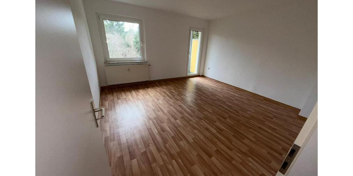 Etagenwohnung Plauen - 1 Zimmer, 39 m&sup2;, 236&euro; | Angebot:25303869