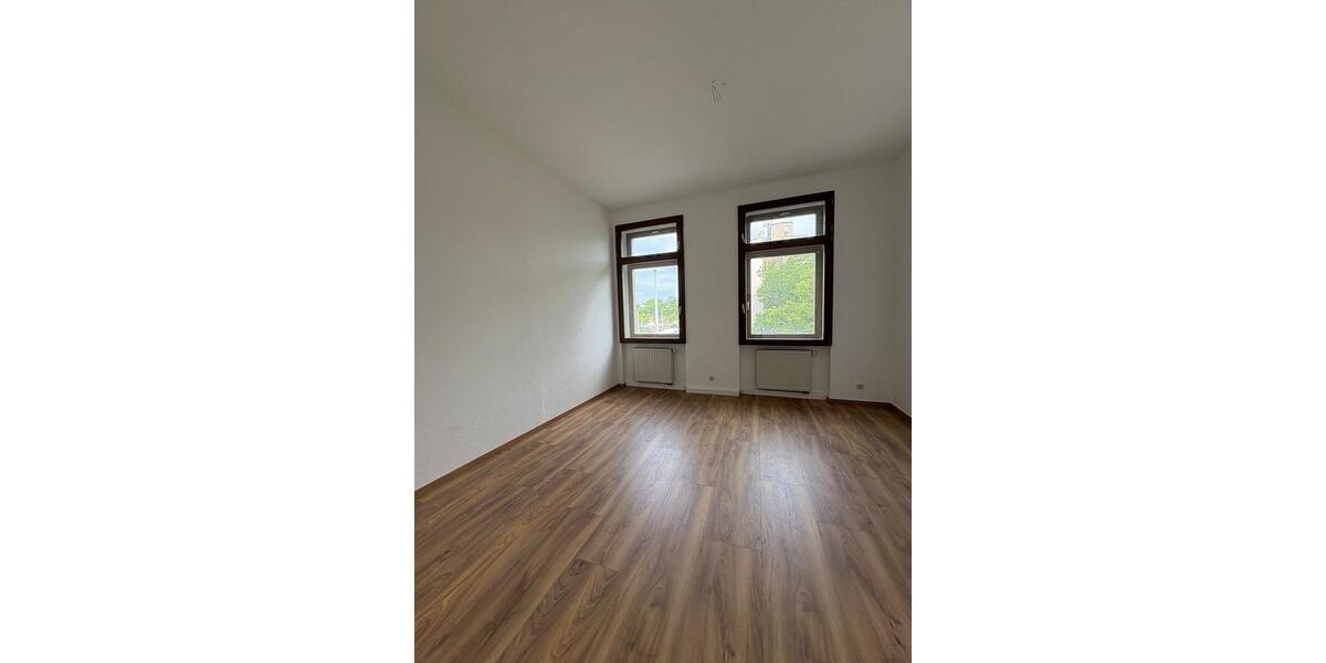 Etagenwohnung Plauen Bahnhofsvorstadt - 4 Zimmer, 107 m&sup2;, 550&euro; | Angebot:25935175