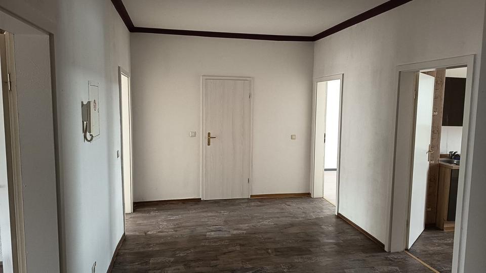 Dachgeschoßwohnung Plauen - 4 Zimmer, 94 m&sup2;, 41.000&euro; | Angebot:26125515