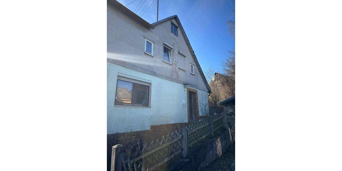 Einfamilienhaus Nordhalben - 5 Zimmer, 140 m&sup2;, 49.000&euro; | Angebot:20976381
