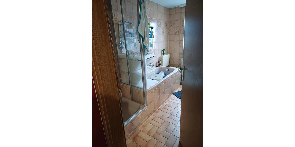 Etagenwohnung Helmbrechts - 2 Zimmer, 75 m&sup2;, 600&euro; | Angebot:26535726