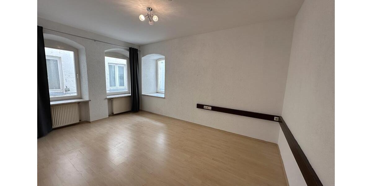 Etagenwohnung Hof Altstadt - 3.5 Zimmer, 100 m&sup2;, 690&euro; | Angebot:26279406