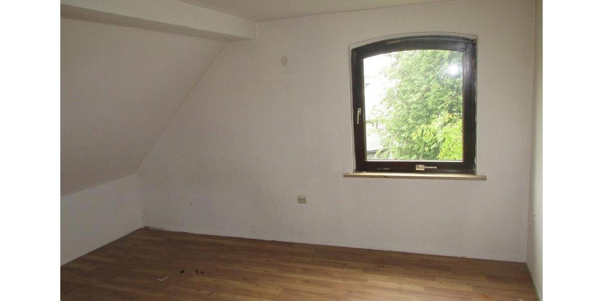 Dachgeschoßwohnung Issigau - 6 Zimmer, 100 m&sup2;, 465&euro; | Angebot:25218956