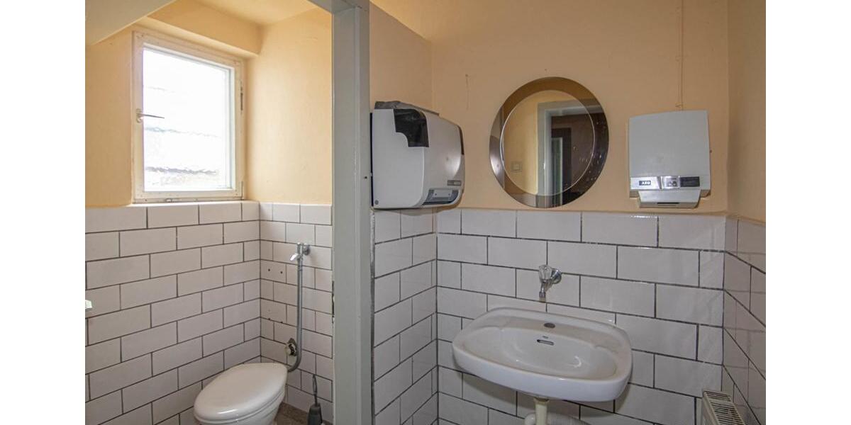 Gewerbeobjekt Oberkotzau - 1.500&euro; | Angebot:17915051