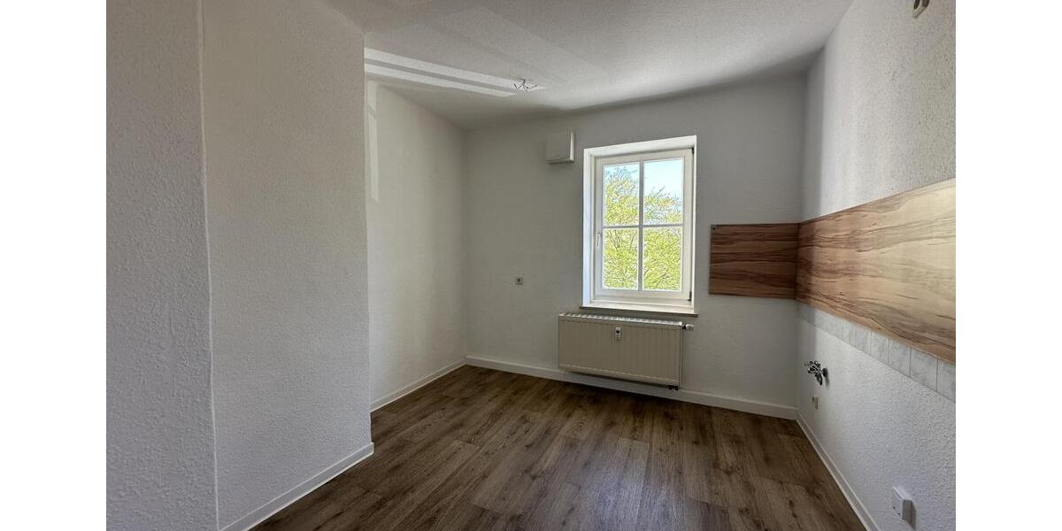 Etagenwohnung Plauen Bahnhofsvorstadt - 3 Zimmer, 70 m&sup2;, 373&euro; | Angebot:26266404