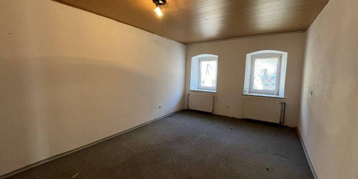 Einfamilienhaus Helmbrechts Enchenreuth - 7 Zimmer, 151 m&sup2;, 79.000&euro; | Angebot:26187386