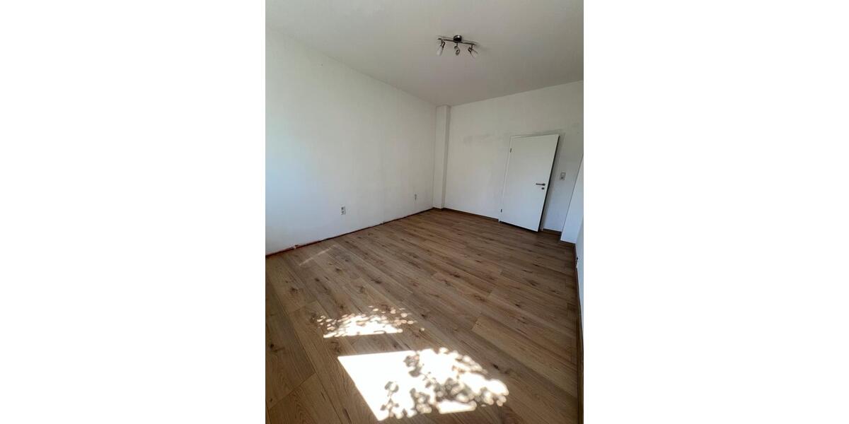 Etagenwohnung Selb - 3 Zimmer, 92 m&sup2;, 800&euro; | Angebot:26405823