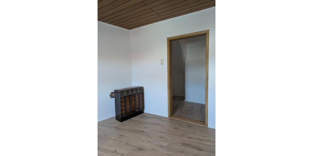 Etagenwohnung Hof Christiansreuth - 3 Zimmer, 85 m&sup2;, 595&euro; | Angebot:25395578