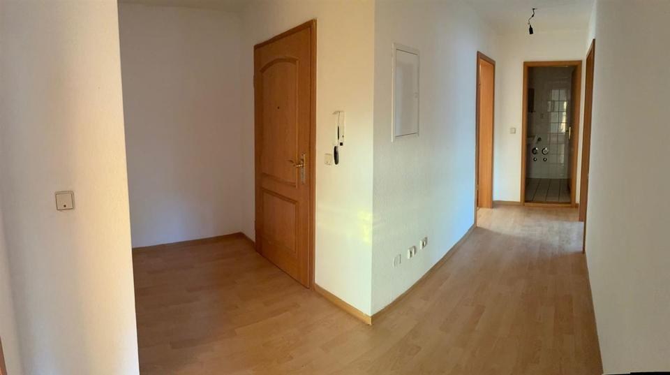 Dachgeschoßwohnung Plauen Bahnhofsvorstadt - 3 Zimmer, 77 m&sup2;, 359&euro; | Angebot:24380244