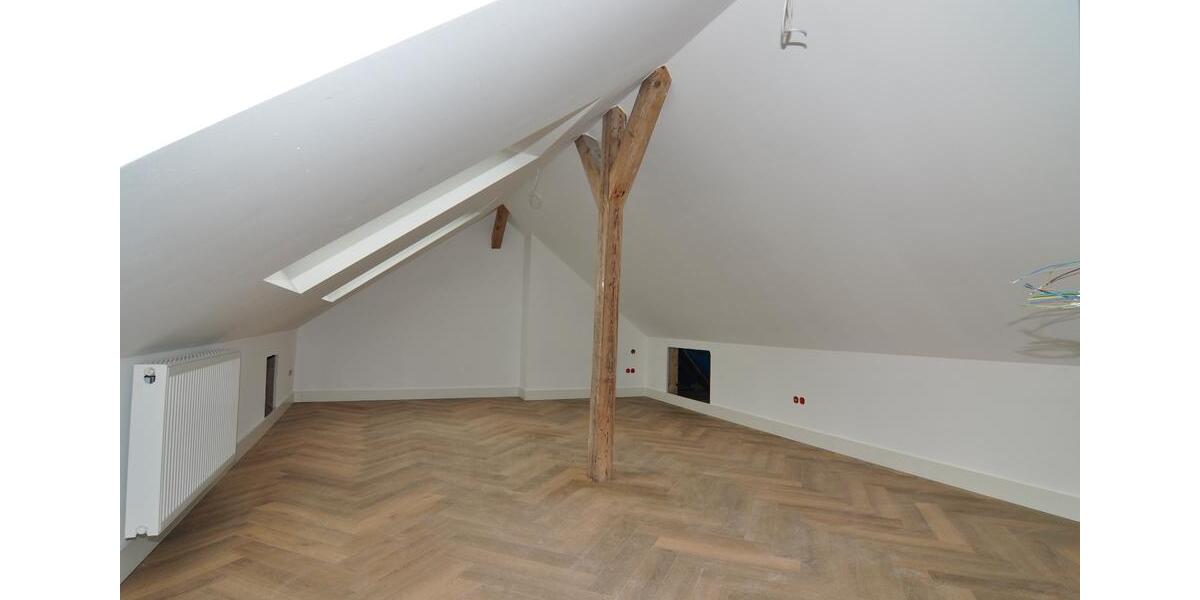 Etagenwohnung Plauen - 5 Zimmer, 163 m&sup2;, 1.250&euro; | Angebot:23390857