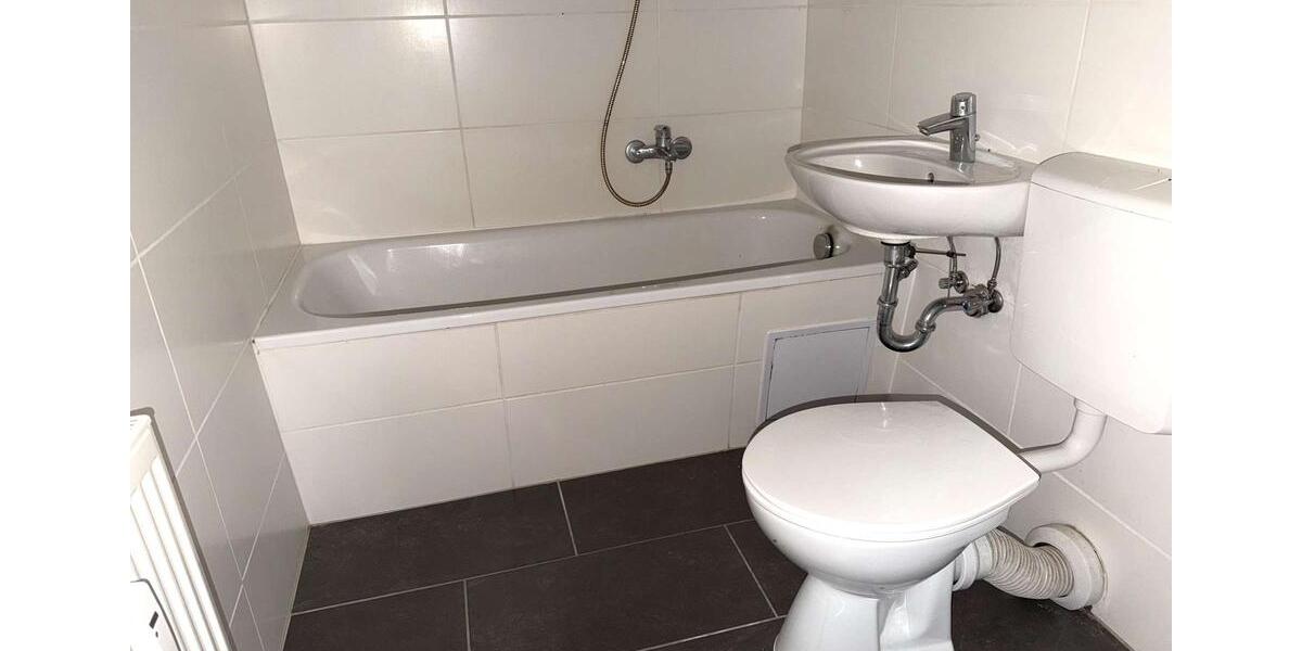 Etagenwohnung Plauen Alt Chrieschwitz - 3 Zimmer, 56 m&sup2;, 310&euro; | Angebot:23856462