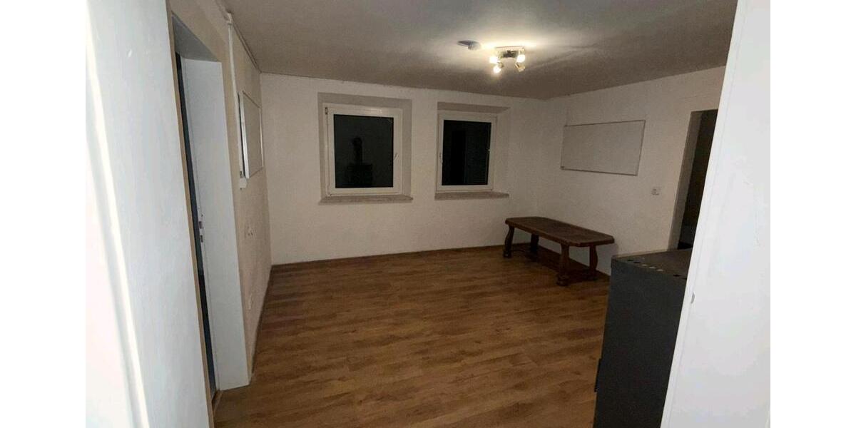 Dachgeschoßwohnung Schwarzenbach an der Saale Fletschenreuth - 2 Zimmer, 58 m&sup2;, 480&euro; | Angebot:25645633