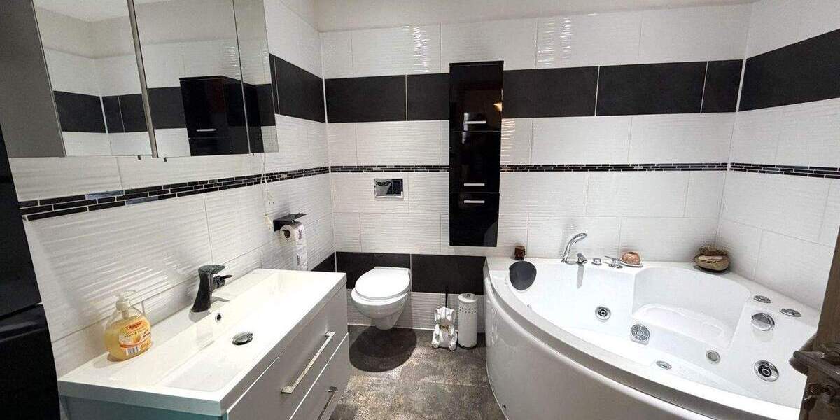 Einfamilienhaus Schwarzenbach am Wald Schwarzenbach a Wald - 7 Zimmer, 238 m&sup2;, 249.000&euro; | Angebot:25662808