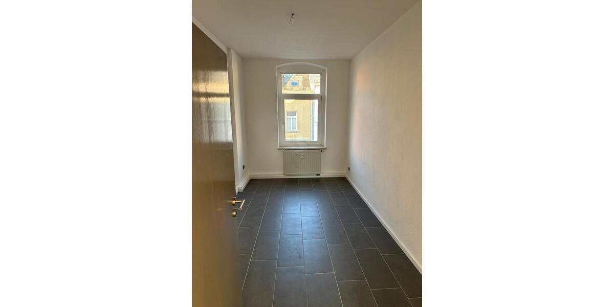 Etagenwohnung Plauen Altstadt - 3 Zimmer, 66 m&sup2;, 395&euro; | Angebot:25992539