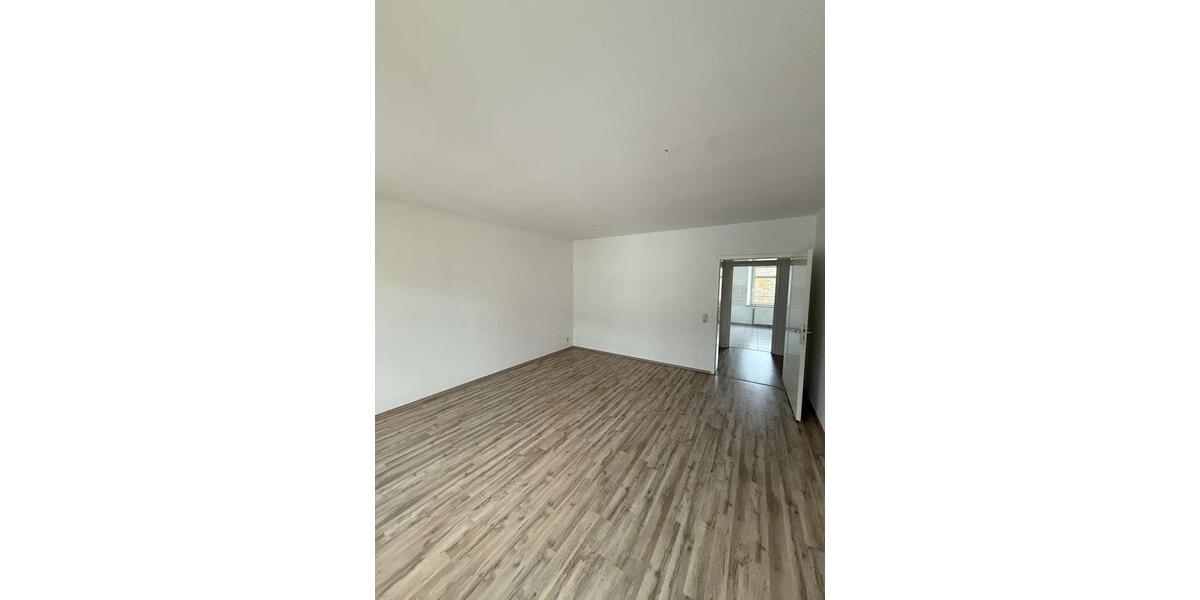 Etagenwohnung Plauen - 3 Zimmer, 77 m&sup2;, 354&euro; | Angebot:24461833