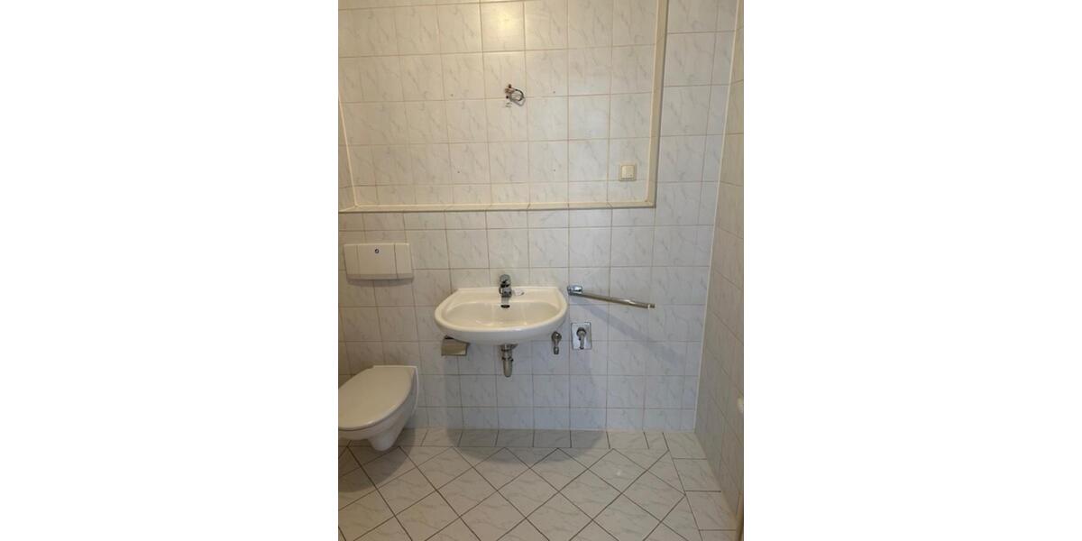 Etagenwohnung Plauen Altstadt - 2 Zimmer, 49 m&sup2;, 290&euro; | Angebot:25273207