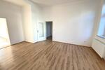 Etagenwohnung Plauen - 2 Zimmer, 63 m&sup2;, 355&euro; | Angebot:25055996