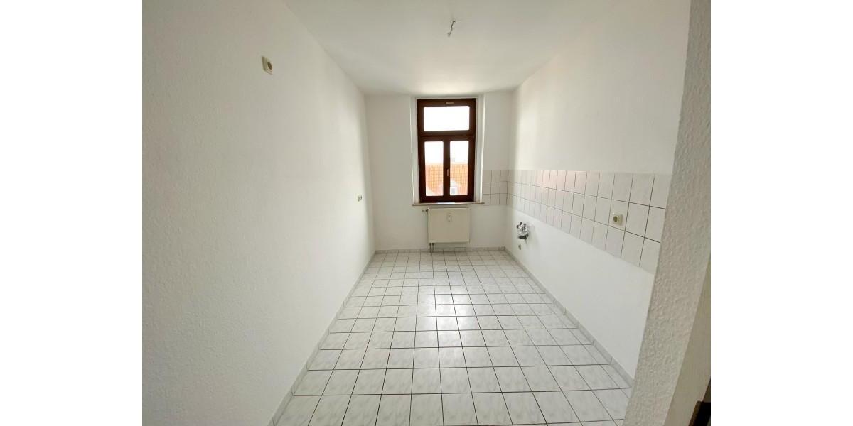 Etagenwohnung Plauen - 3 Zimmer, 81 m&sup2;, 430&euro; | Angebot:25363707