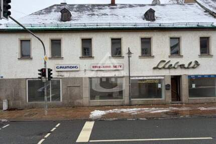 Haus Kirchenlamitz Hohenbuch - 6 Zimmer, 176 m&sup2;, 90.000&euro; | Angebot:25768818