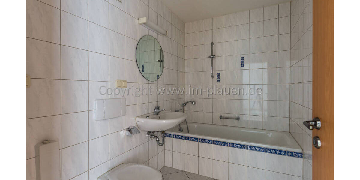 Etagenwohnung Plauen Haselbrunn - 3 Zimmer, 65 m&sup2;, 360&euro; | Angebot:25776606