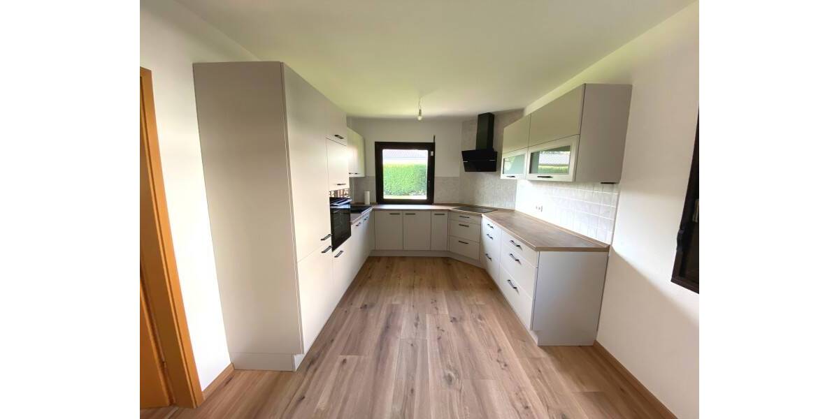 Etagenwohnung Plauen Thiergarten - 3 Zimmer, 120 m&sup2;, 1.100&euro; | Angebot:26786863