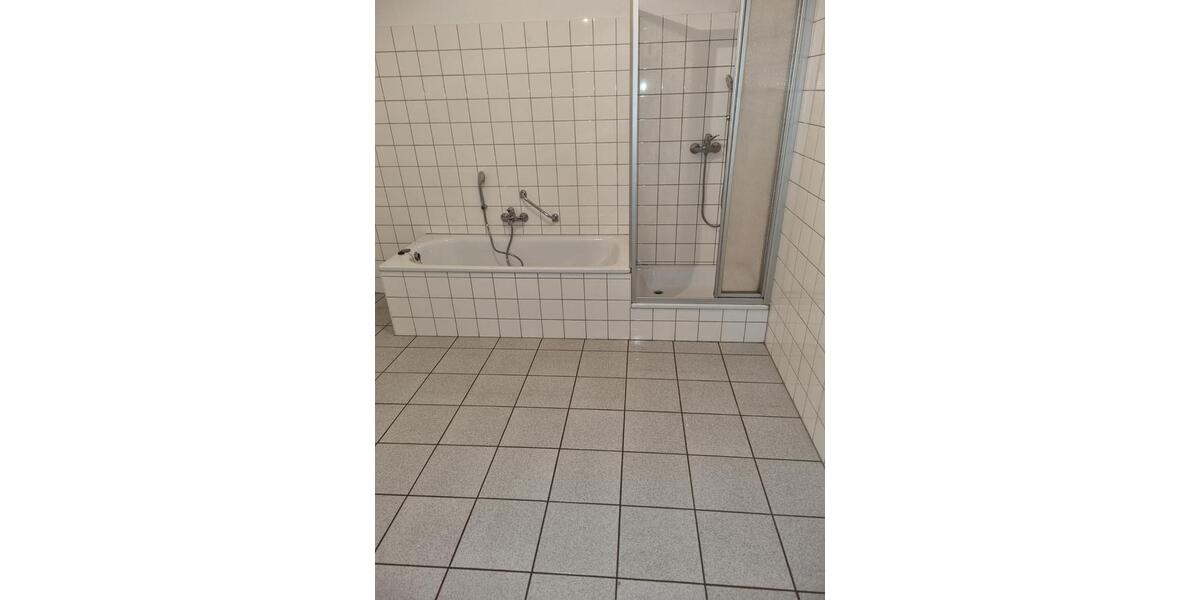 Dachgeschoßwohnung Plauen Bahnhofsvorstadt - 3.5 Zimmer, 143 m&sup2;, 527&euro; | Angebot:19254364