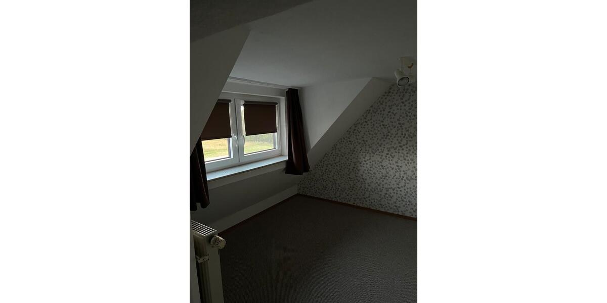 Einfamilienhaus Röslau - 7 Zimmer, 130 m&sup2;, 150.000&euro; | Angebot:26063753