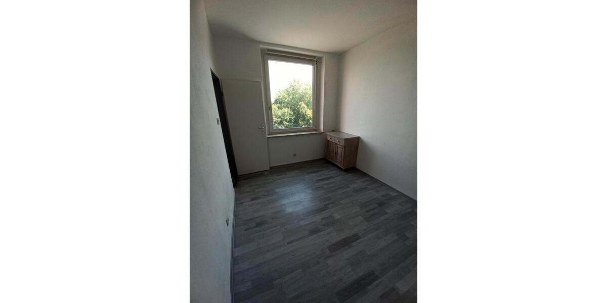 Etagenwohnung Hof Neuhof - 3 Zimmer, 70 m&sup2;, 560&euro; | Angebot:26013003