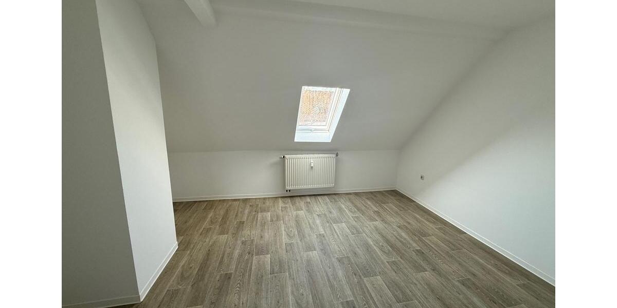 Dachgeschoßwohnung Plauen Altstadt - 2 Zimmer, 41 m&sup2;, 205&euro; | Angebot:25426475