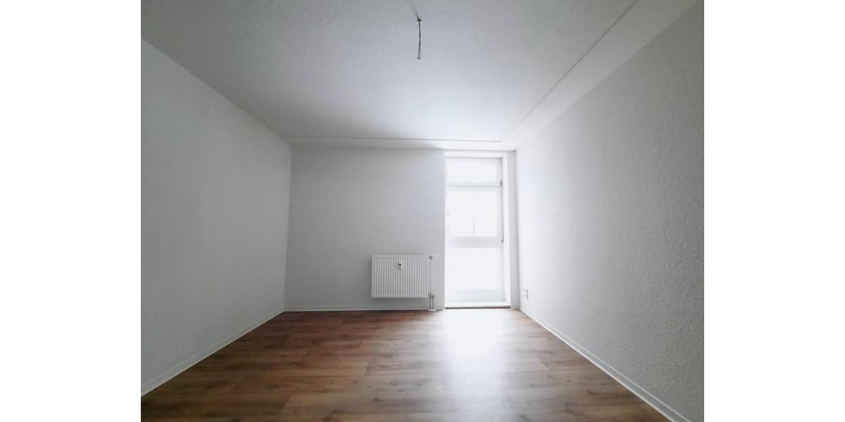 Dachgeschoßwohnung Plauen Bahnhofsvorstadt - 2 Zimmer, 54 m&sup2;, 261&euro; | Angebot:26020230