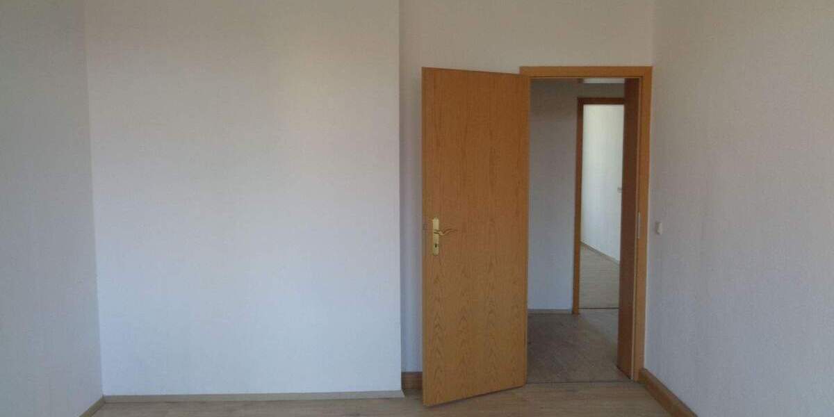 Etagenwohnung Plauen Westend - 4 Zimmer, 108 m&sup2;, 440&euro; | Angebot:25687459