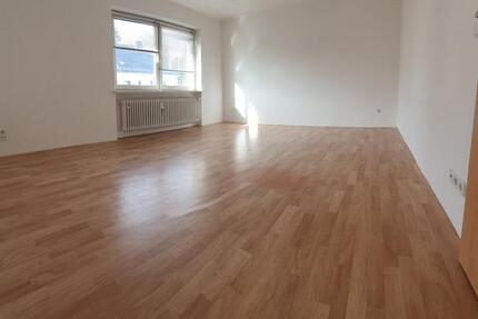 Wohnung Schönwald - 3 Zimmer, 79 m&sup2;, 490&euro; | Angebot:25922032