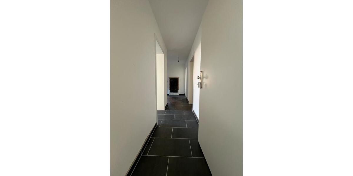 Erdgeschoßwohnung Selb - 3 Zimmer, 92 m&sup2;, 800&euro; | Angebot:26405867