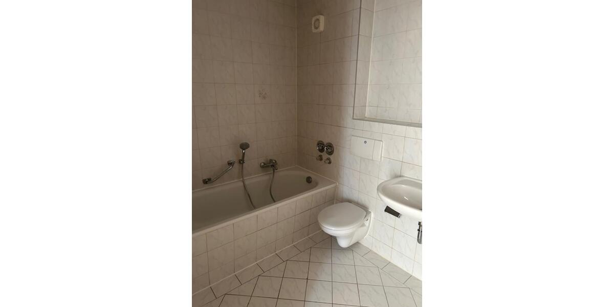 Etagenwohnung Plauen Altstadt - 2 Zimmer, 49 m&sup2;, 290&euro; | Angebot:25273207