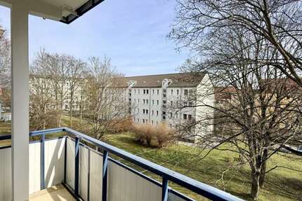 Wohnung Plauen Bahnhofsvorstadt - 3 Zimmer, 57 m&sup2;, 300&euro; | Angebot:24871479