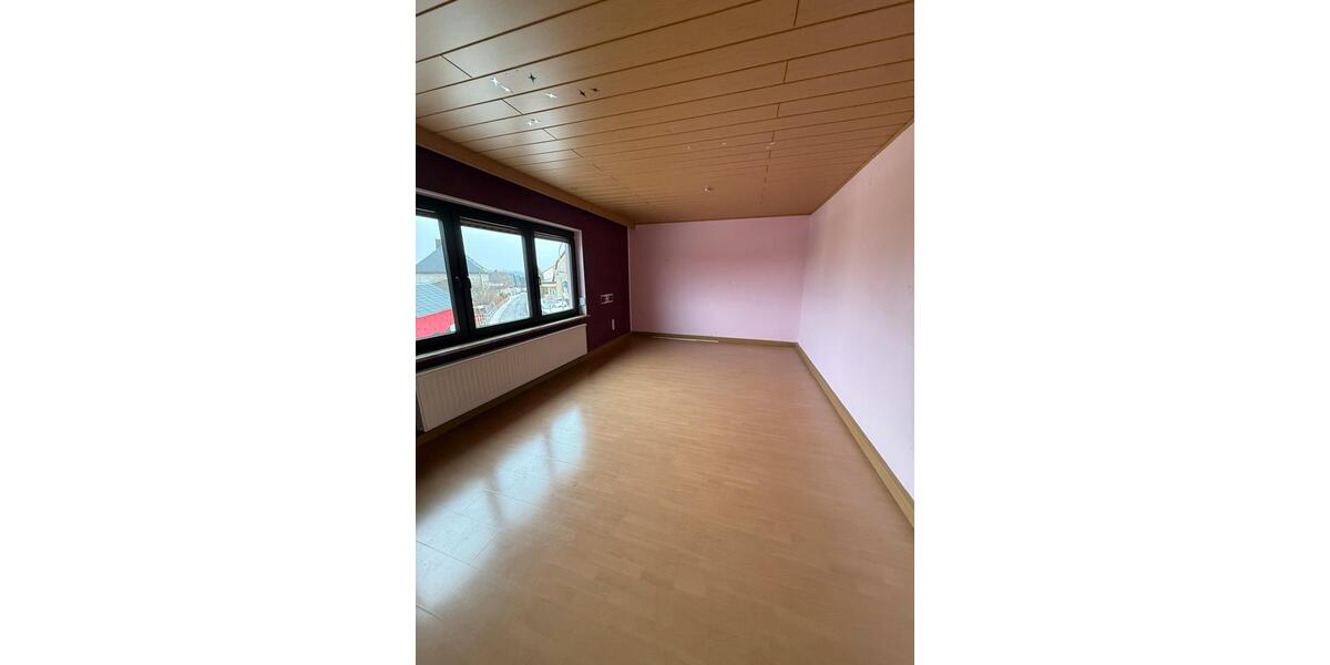 Einfamilienhaus Nordhalben - 6 Zimmer, 169 m&sup2;, 750&euro; | Angebot:25102991