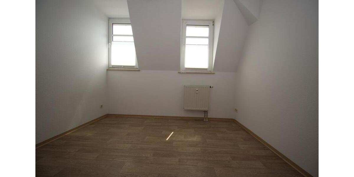 Dachgeschoßwohnung Plauen Bahnhofsvorstadt - 2 Zimmer, 59 m&sup2;, 314&euro; | Angebot:23768181